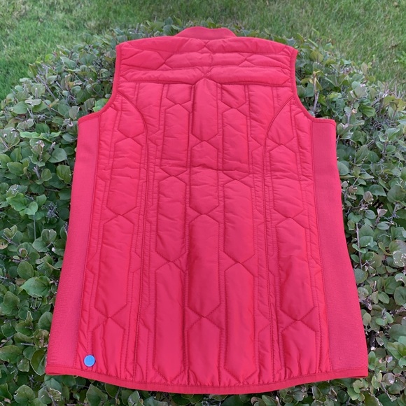 NWOT❤️. HUNTER. Vest.   XS.  Red. “ Land Rover KY event” - Picture 5 of 8